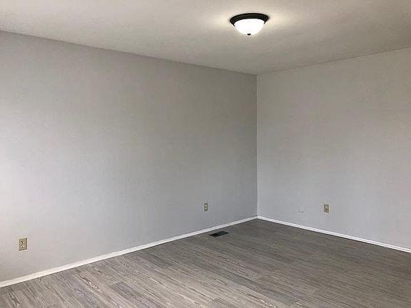 2nd image of 9524 Meadowlark Dr