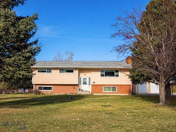 3rd image of 815 Alpine Way