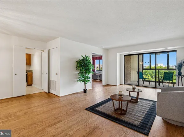 15115 Interlachen Dr Unit 3-901, Silver Spring, MD 20906