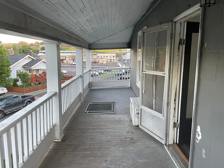 115 SE 6th St #202 — Photo 6