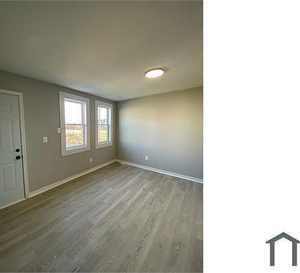 4th image of 2031 Guilford Ave