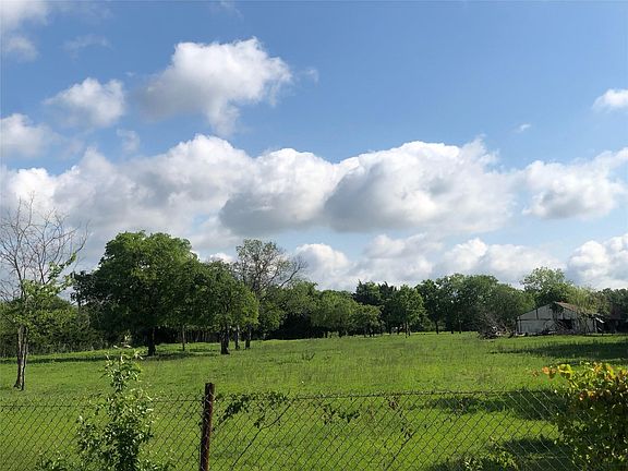 4th image of 15411 Seagoville Rd