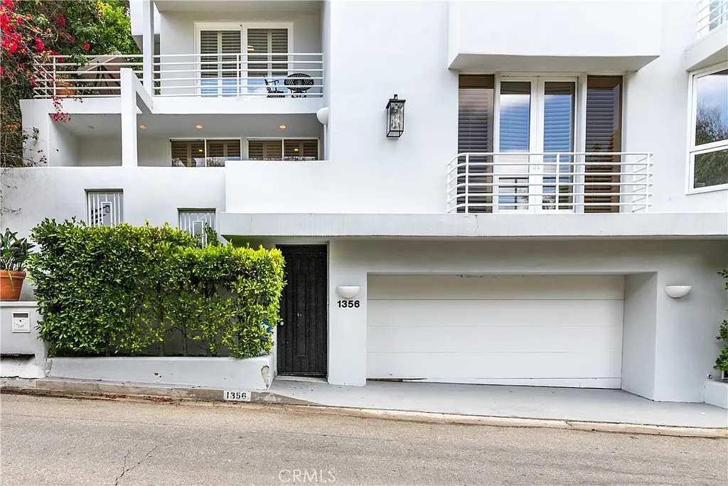 4 bed, 3148 sqft, $10,000 — Photo 4
