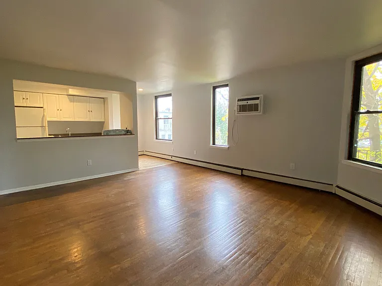 4520 Springfield Ave #B3 — Photo 5