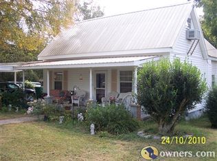 45 Baugh St, Commerce, GA 30529