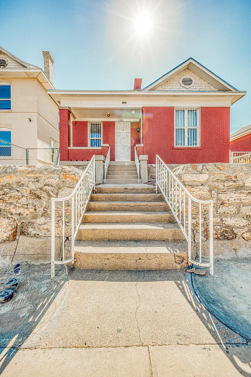 Building Photo - 1123 N El Paso St #A