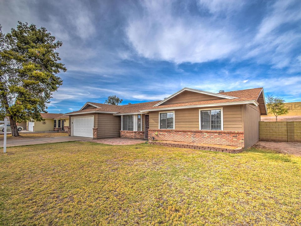 1st image of 2652 E Isabella Ave