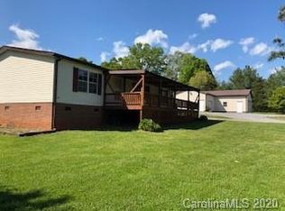 1605 Us Highway 21 Hwy, Hamptonville, NC 27020