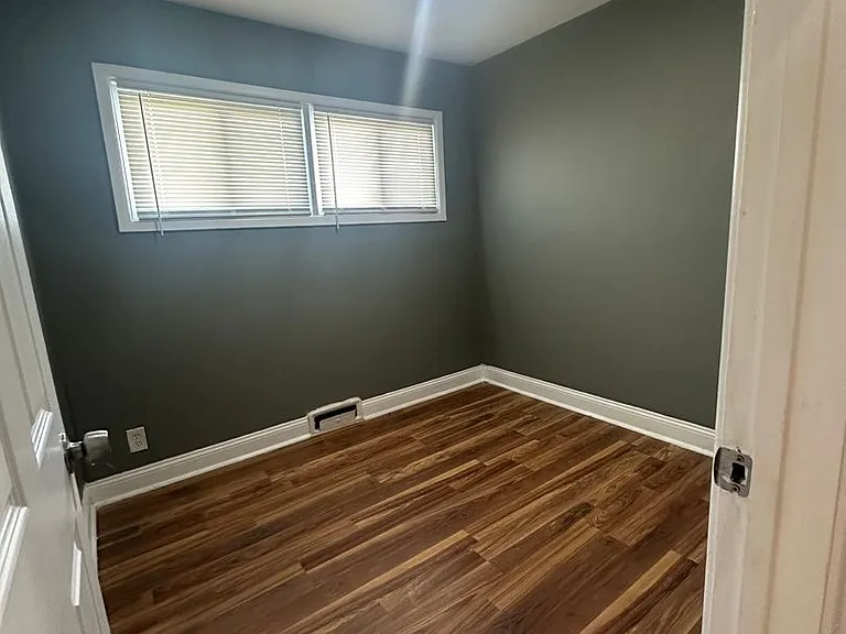 6904 Longview Rd — Photo 7
