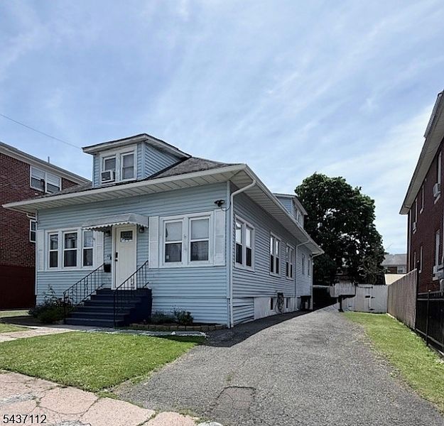 1st image of 436 Knickerbocker Ave
