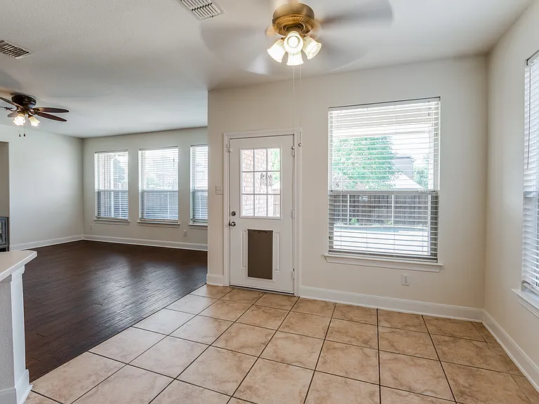 14575 Daneway Dr — Photo 18