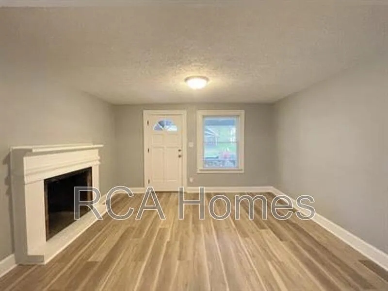 3 bed, 2.0 bath, 1287 sqft, $1,500 — Photo 4