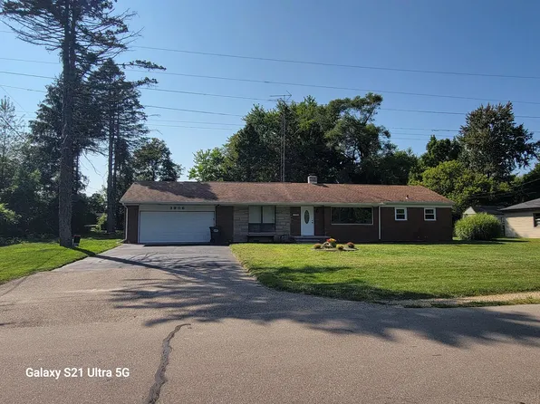 3906 Sutherland Ave, Watervliet, MI 49098