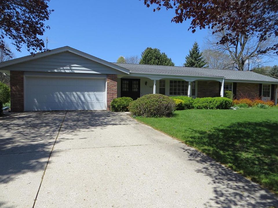 1st image of 665 Parkmoor Dr