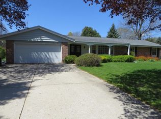 665 Parkmoor Dr, Brookfield, WI 53005