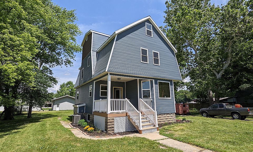206 E Church St, Sadorus, IL 61872 Zillow