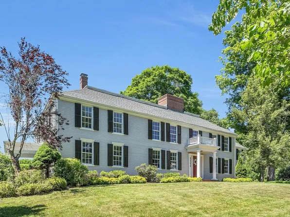 326 Great Pond Rd, North Andover, MA 01845