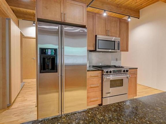 5th image of 448 W Nationwide Blvd APT 218