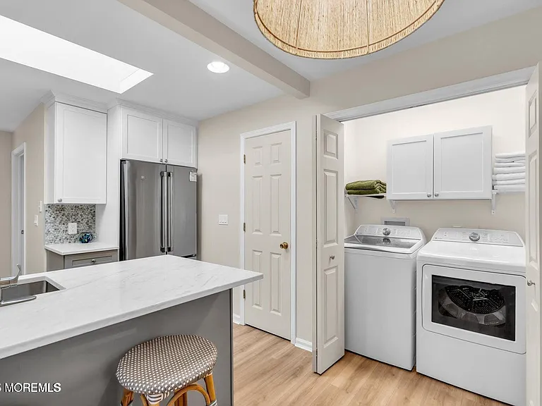 520 Brighton Ave — Photo 13