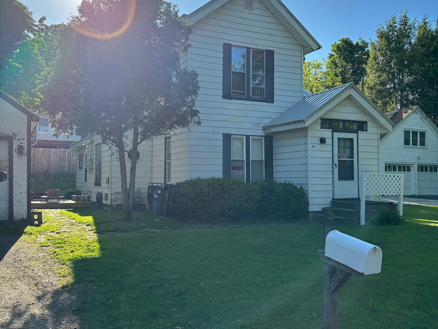 2 bed, $1,100 — Photo 1