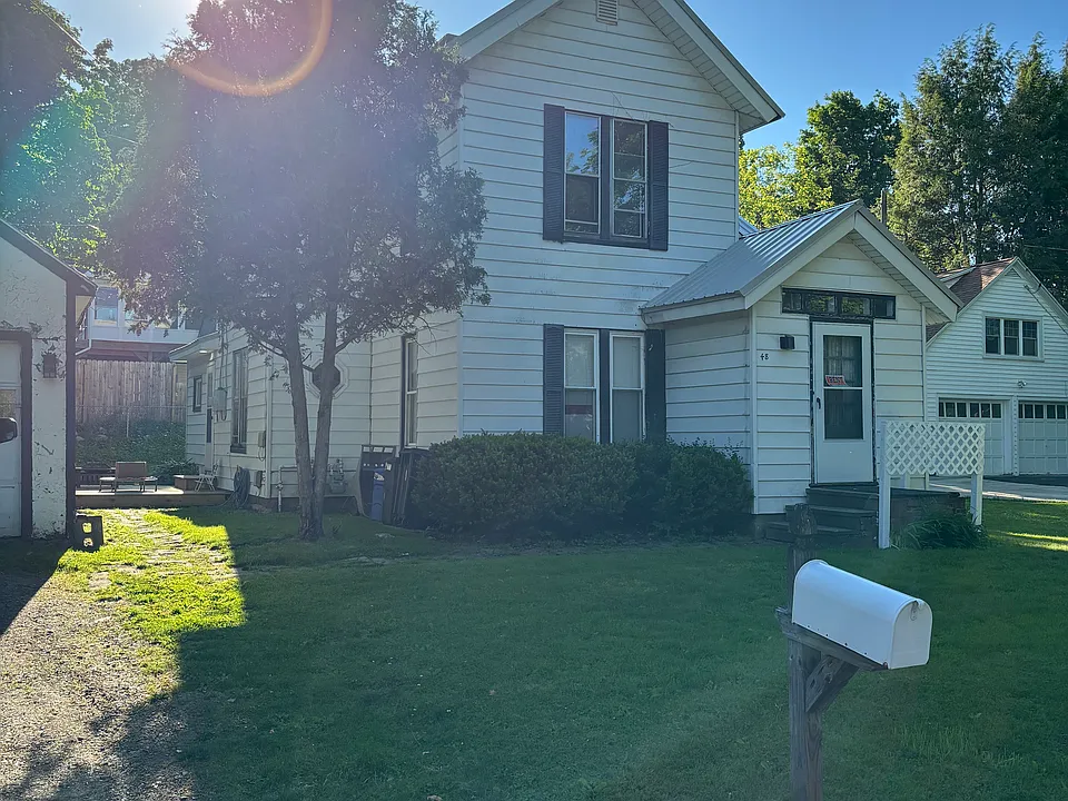 48 Pennsylvania Ave #2
