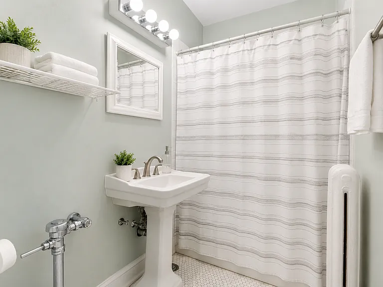 3606 N Pine Grove Ave #2K — Photo 13