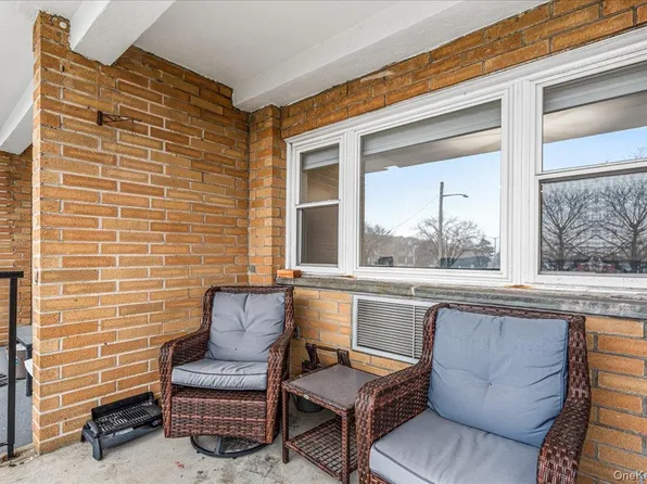 10 Lenox Road #2F, Rockville Centre, NY 11570