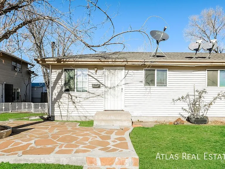 881 E Egbert St — Photo 10