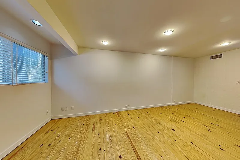 2 bed, 1.5 bath, 1163 sqft, $2,350 — Photo 2