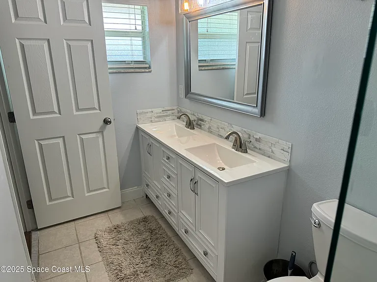 2130 S Patrick Dr — Photo 11