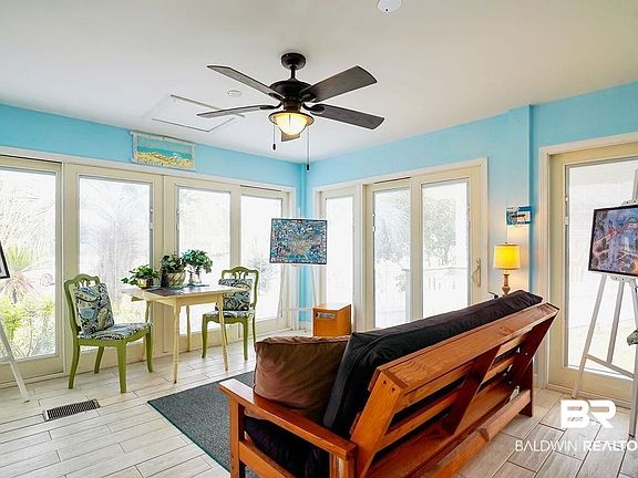 5th image of 4209 Azalea St