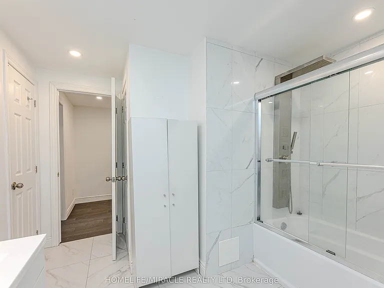 851 Bennett Ct — Photo 31