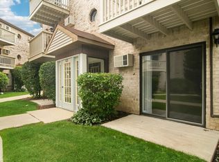 433 E Osage Ln APT 1B, Palatine, IL 60074
