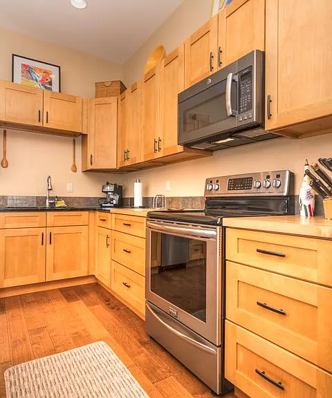 1423 NW Mount Washington Dr — Photo 8