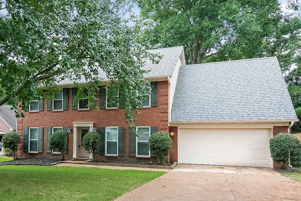 4 bed, 2.5 bath, 2263 sqft, $2,205 — Photo 1