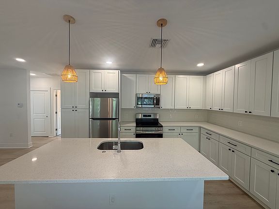 5th image of 3020 W Abdella St
