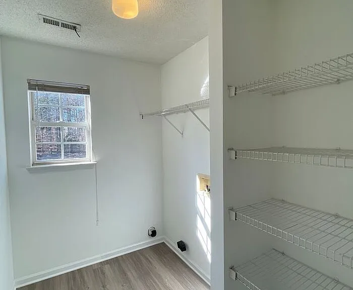 10218 Ridgewell Ct — Photo 17