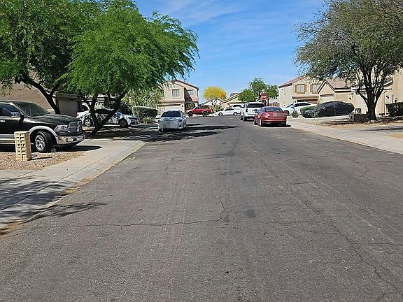 4th image of 36562 W Santa Maria St