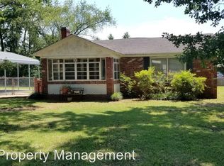 123 Poplar Cir, Lagrange, GA 30241