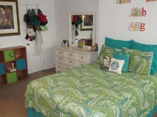 1115 Willow Avenue image 5 of 8