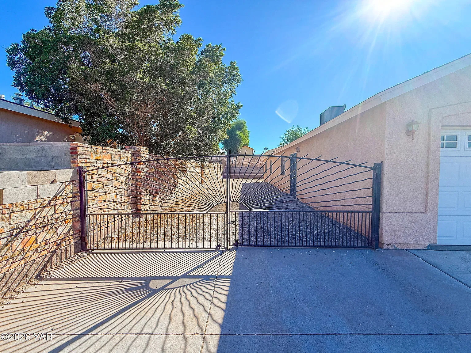 3 bed, 2.0 bath, 1373 sqft, $1,600 — Photo 3