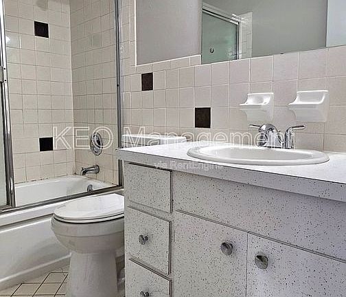 4th image of 3813 Briar Pl APT 11