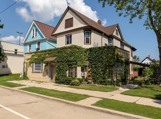 818 Milwaukee Ave APT 2, South Milwaukee, WI 53172