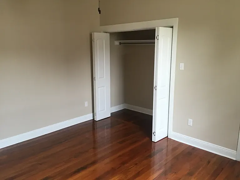 3815 Banks St — Photo 4