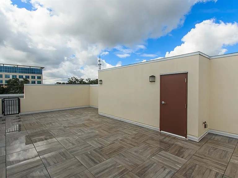 665 E Jackson St — Photo 22