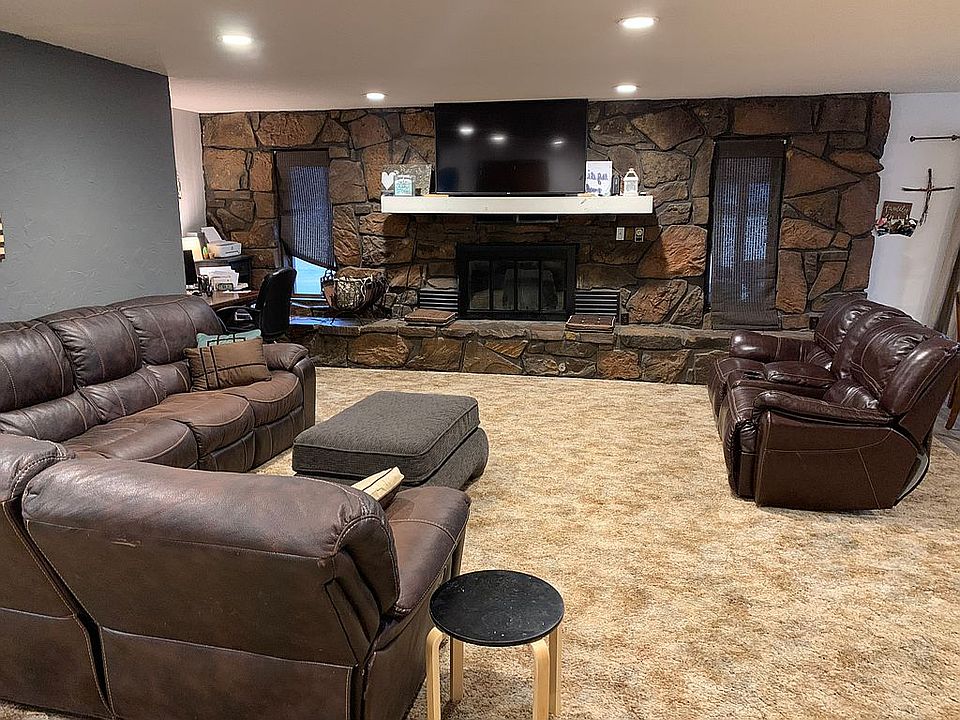 1014 Dickinson St, Kiowa, KS 67070 Zillow