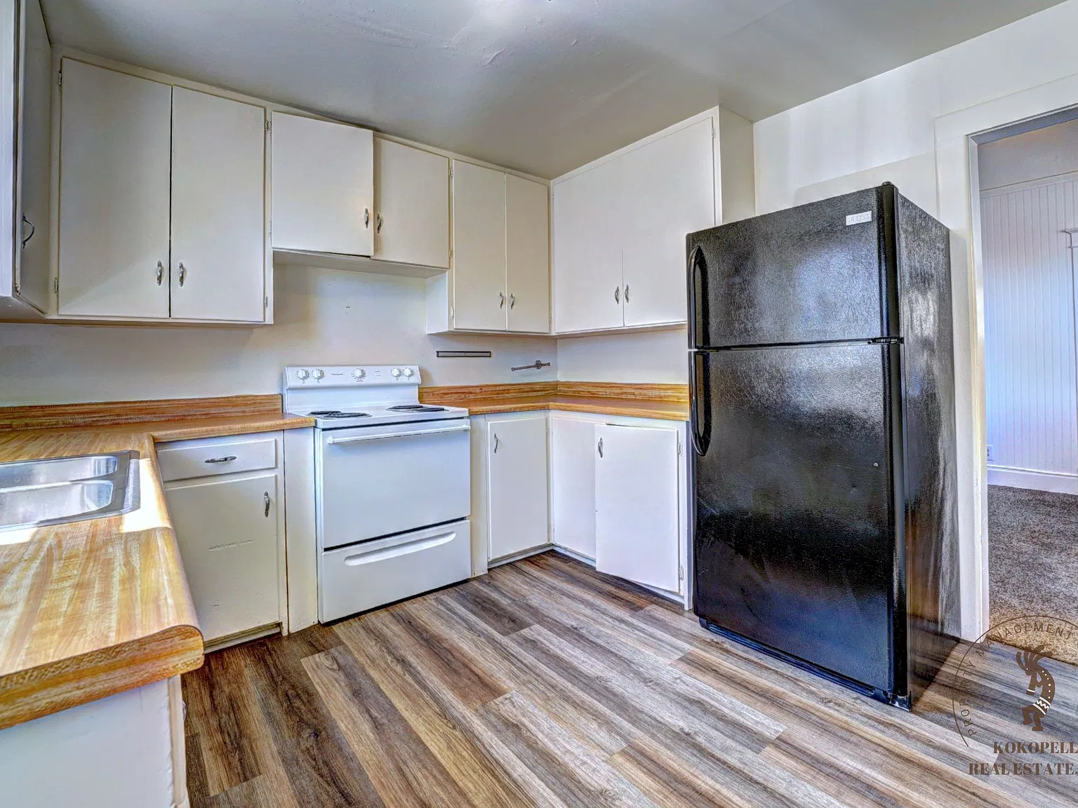 828 Grand Avenue — Photo 2