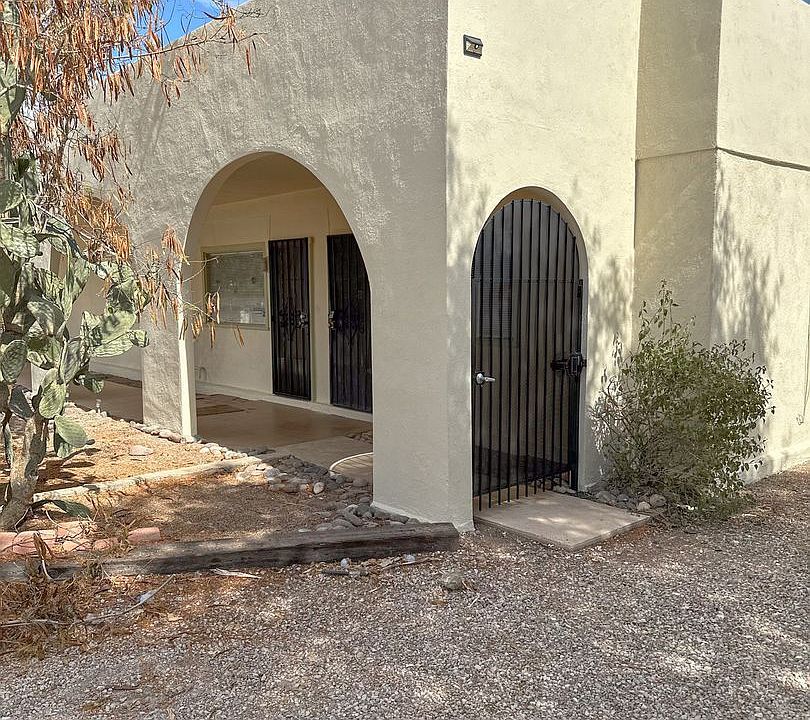 1st image of 3719 E Fairmount St #8