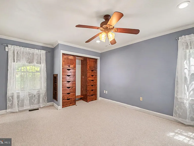 2029 Farragut Dr — Photo 11