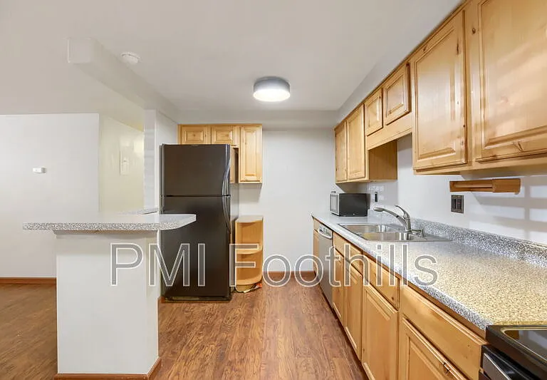 701 N Pearl St #101 — Photo 6